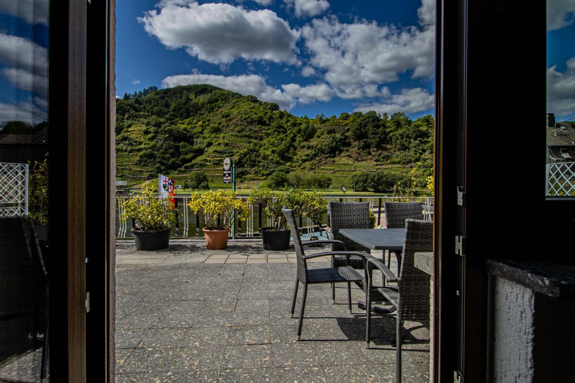 Exklusive Moselidylle: Fewo Mit Traumhaftem Staustufenblick, Netflix, Terrasse Neef Εξωτερικό φωτογραφία